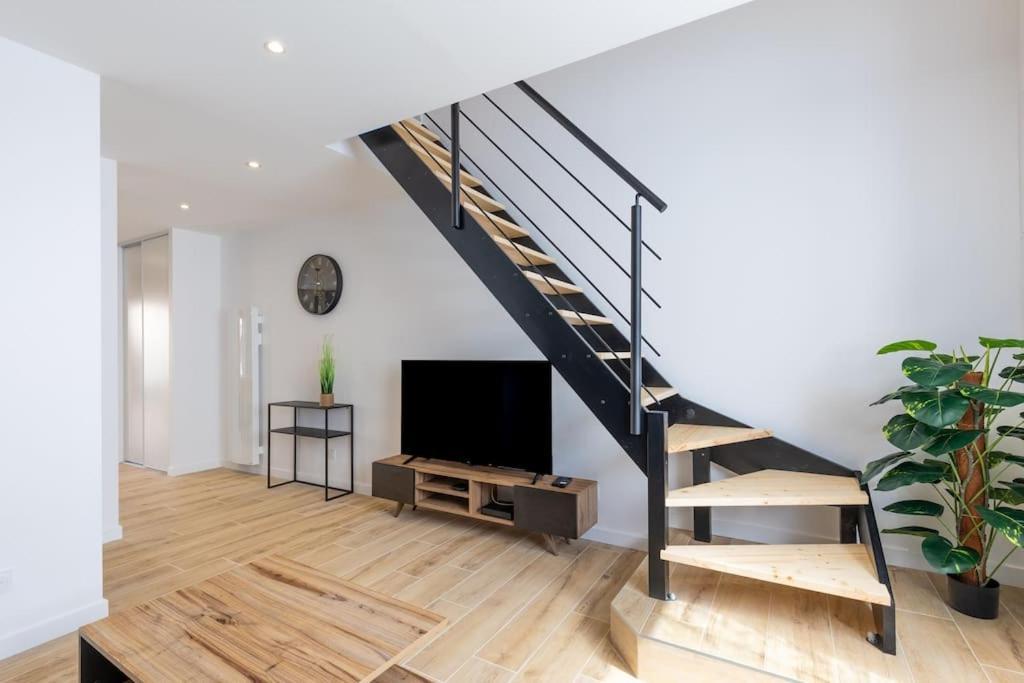 Apartment T3 Neuf Avec Exterieur *